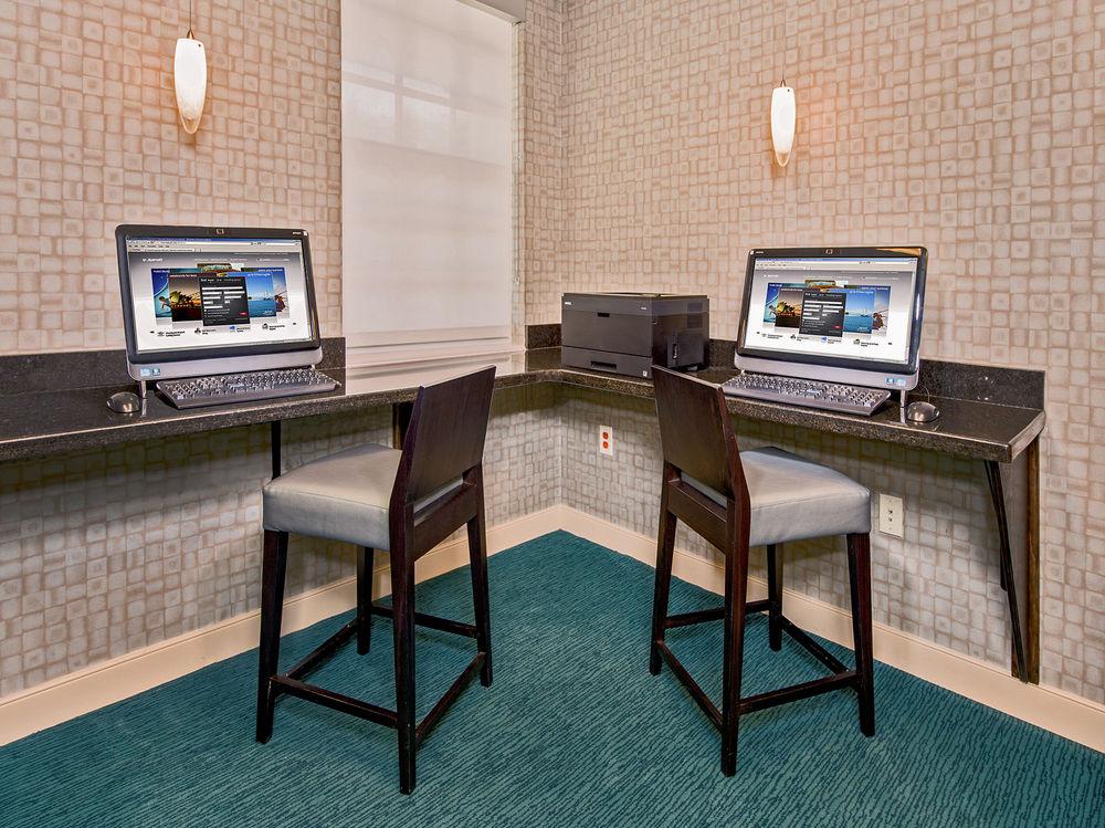 Residence Inn Fairfax Меррифилд Экстерьер фото