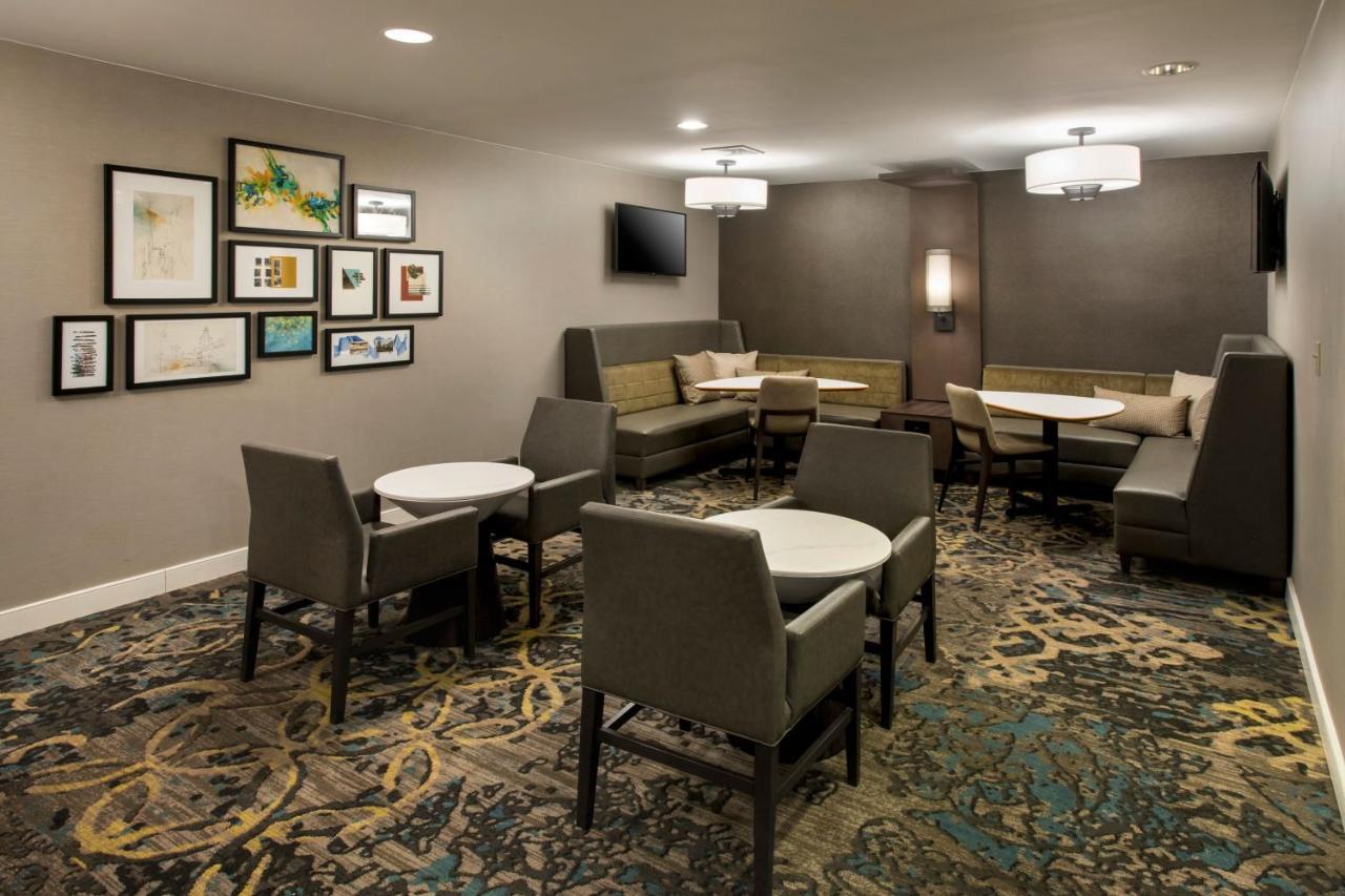 Residence Inn Fairfax Меррифилд Экстерьер фото