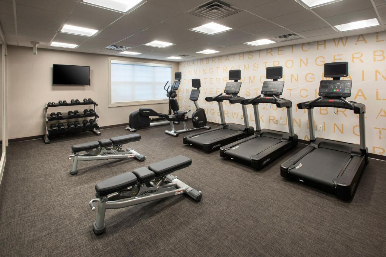 Residence Inn Fairfax Меррифилд Экстерьер фото