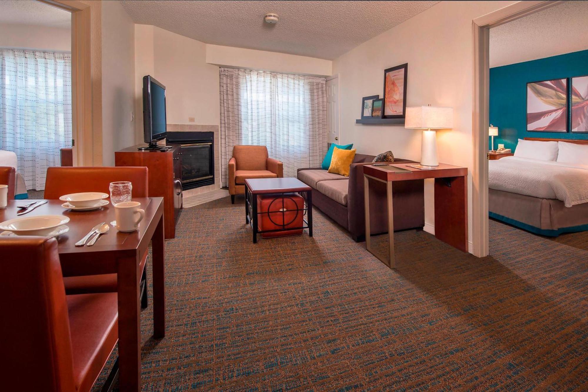 Residence Inn Fairfax Меррифилд Экстерьер фото