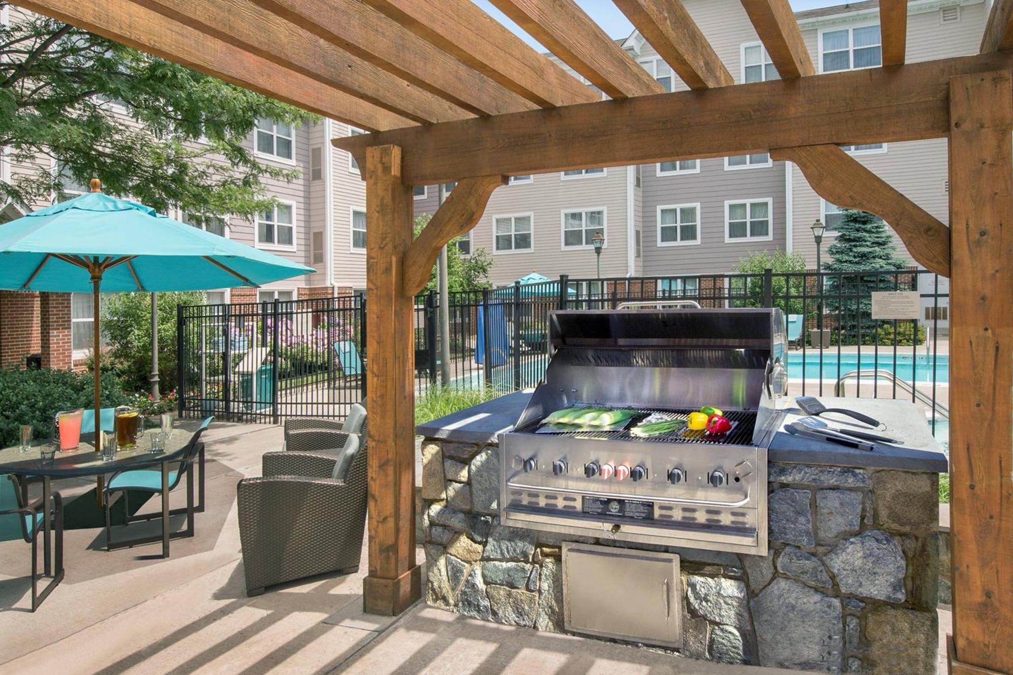 Residence Inn Fairfax Меррифилд Экстерьер фото