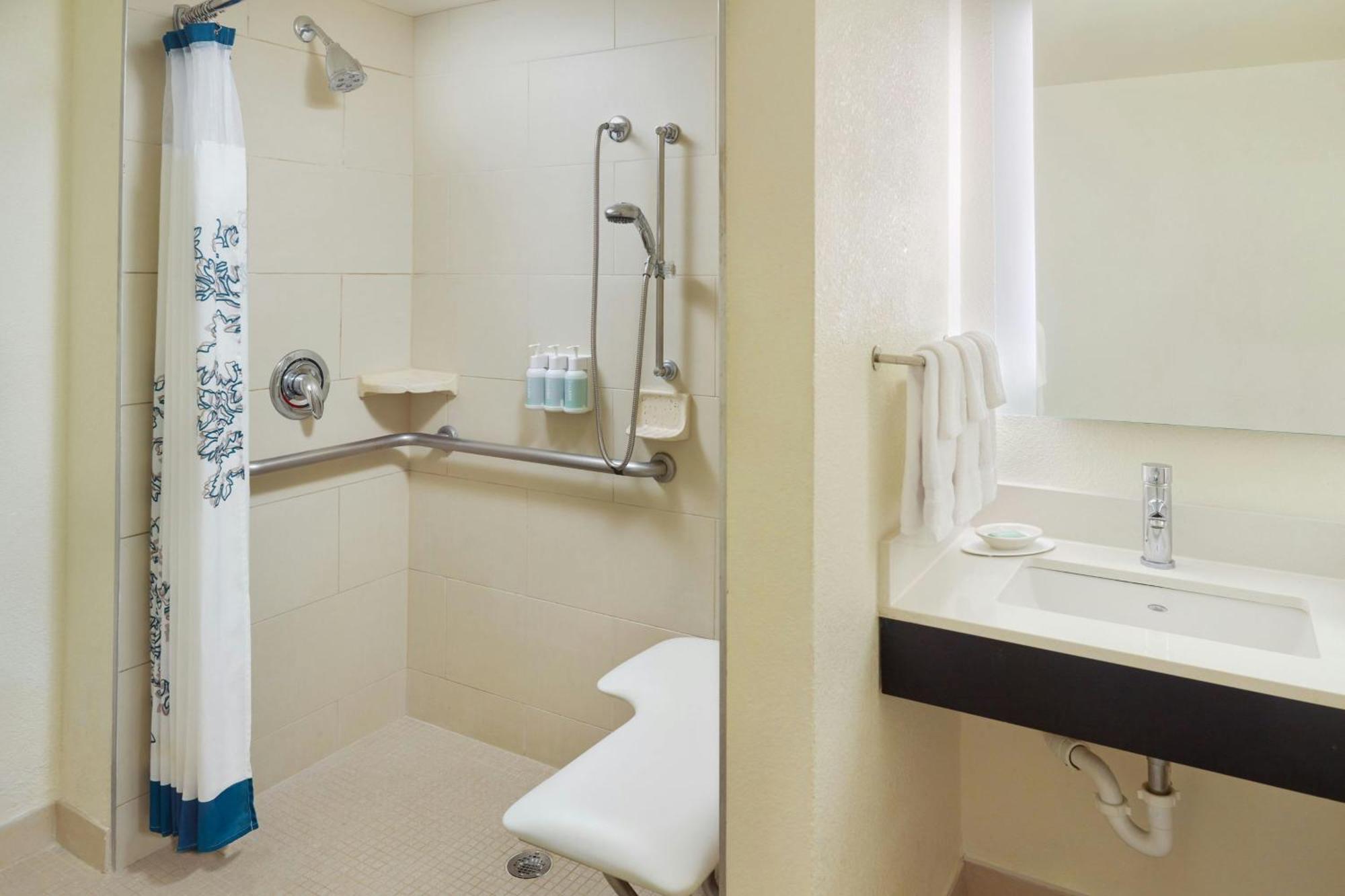 Residence Inn Fairfax Меррифилд Экстерьер фото
