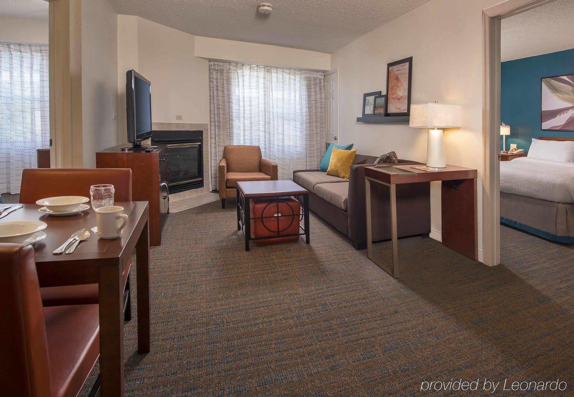 Residence Inn Fairfax Меррифилд Экстерьер фото