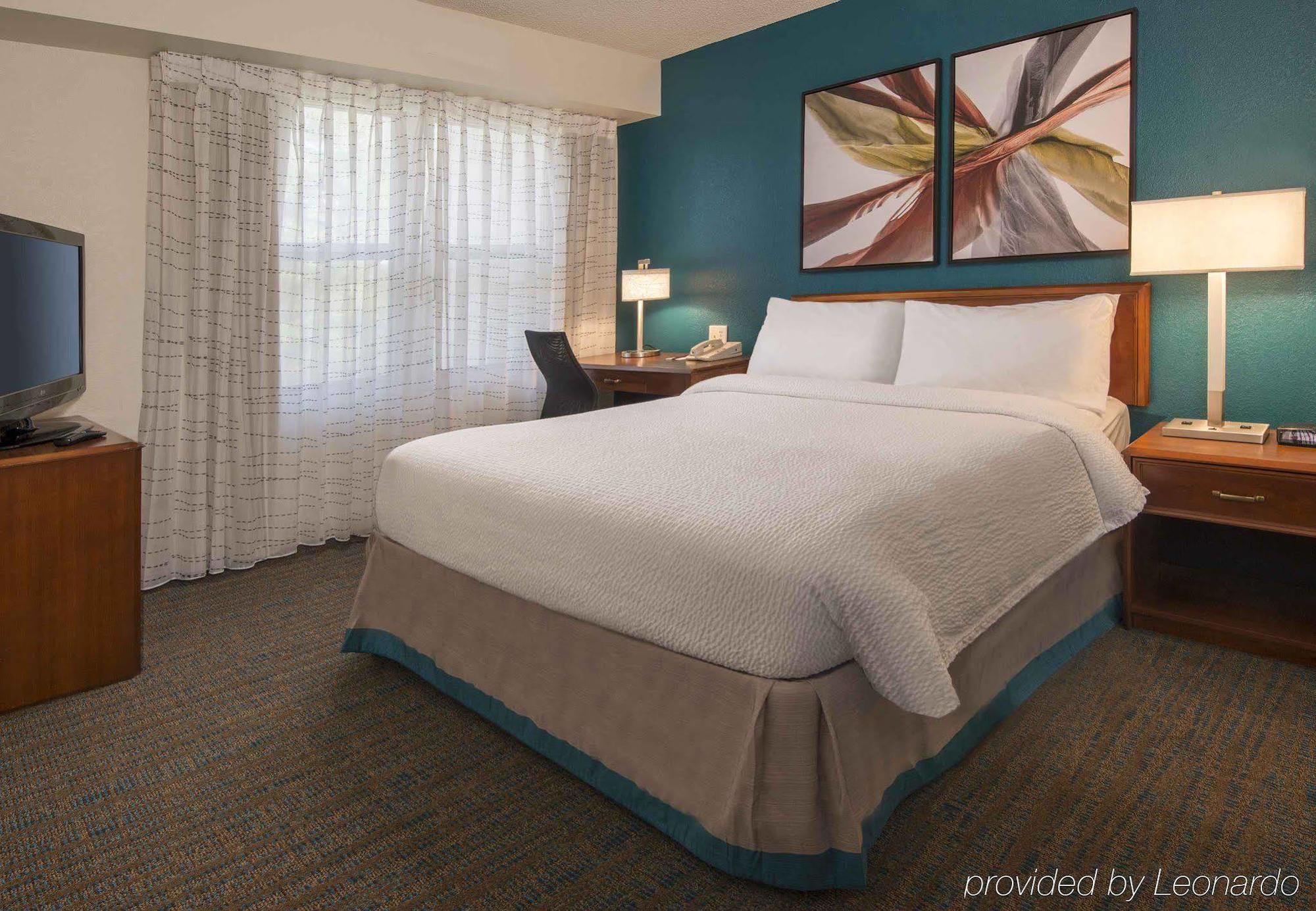 Residence Inn Fairfax Меррифилд Экстерьер фото