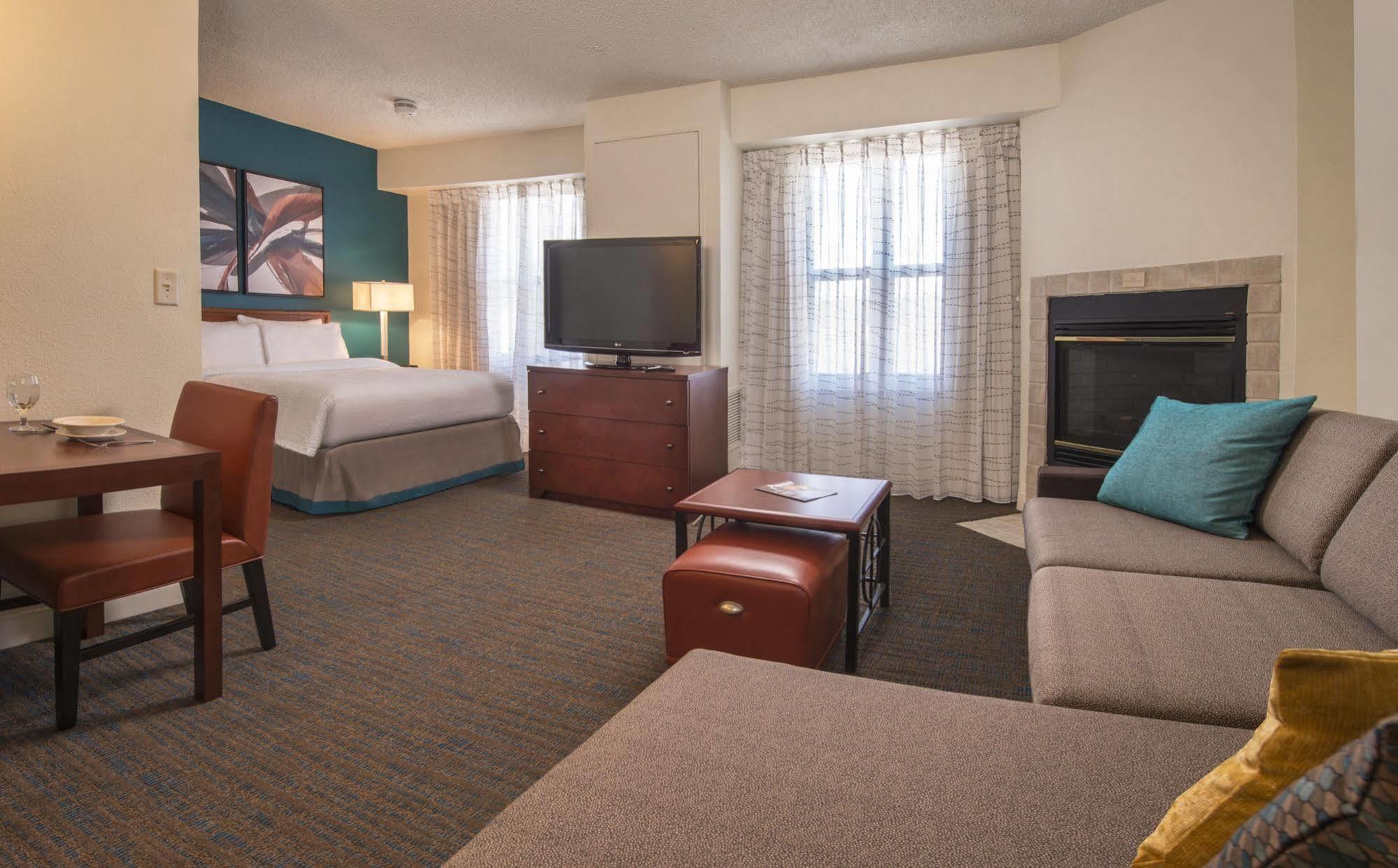 Residence Inn Fairfax Меррифилд Экстерьер фото